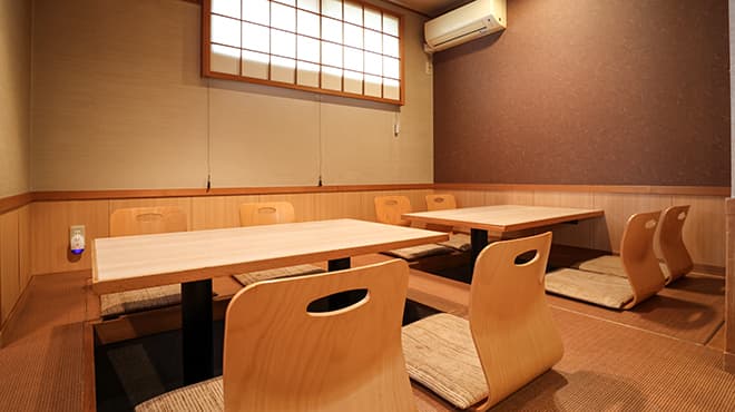 魚菜屋　なかむら 店内