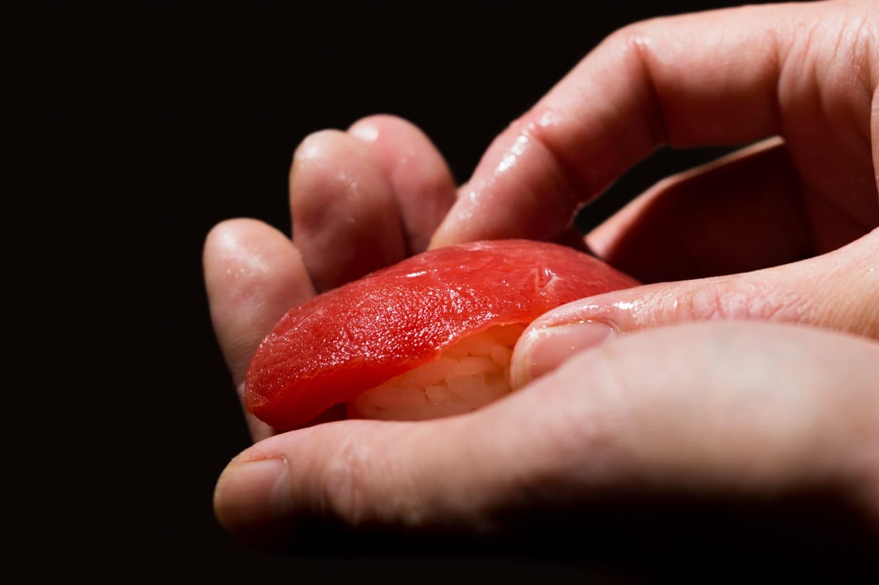 握りたての寿司